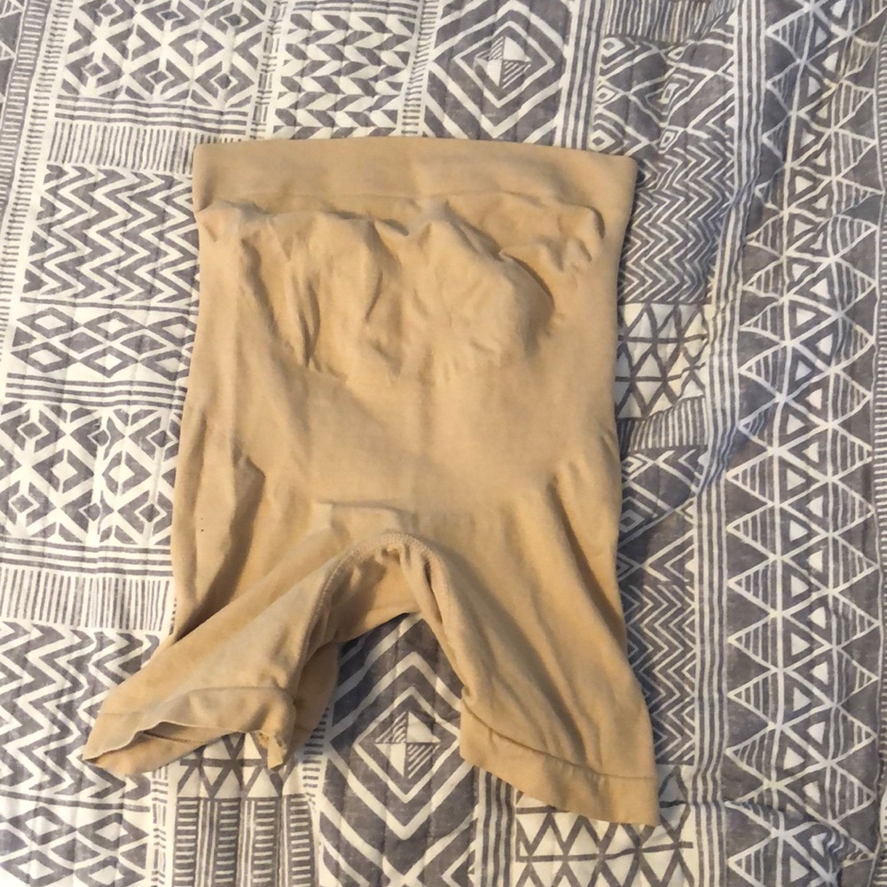 Maternity spanks
